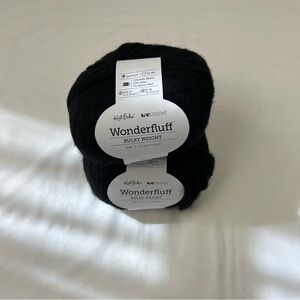SOLD Wonderfluff Bulky Weight Baby Alpaca + Merino Yarn in Black